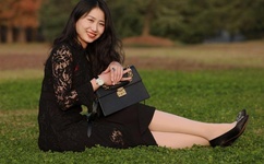 我猛然进入儿媳的身体